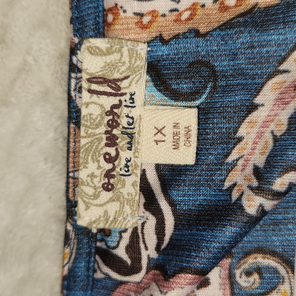 ONE WORLD 3/4 SLEEVES TIE KNOT PAISLEY TOP BLUE COLOR SIZE 1X - Picture 3 of 12